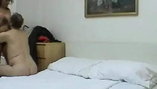 Yaşlı adam için genç sürtük