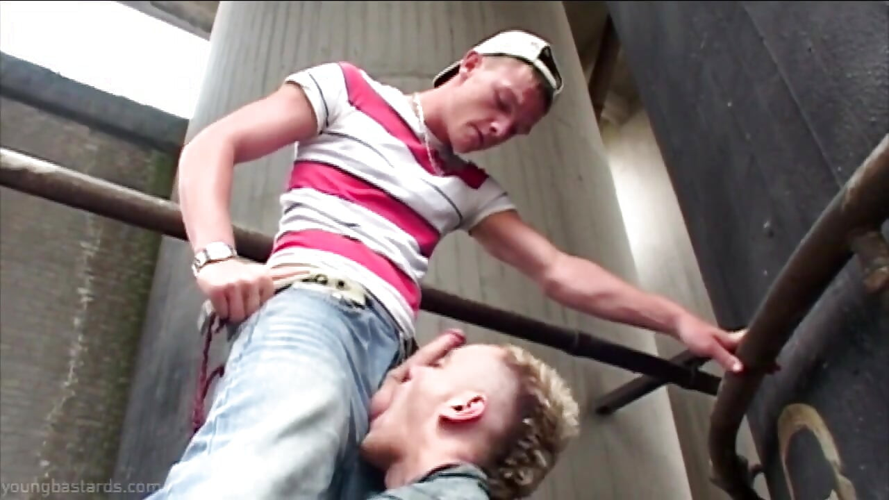 Huge Facial for Talented Sucker