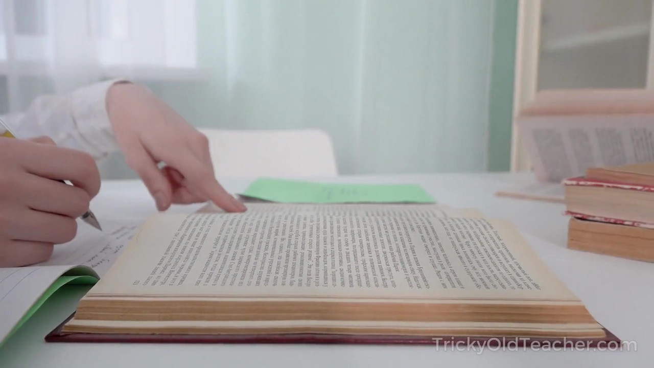 トリッキーな老教師-老教師がセクシーな学生を作る