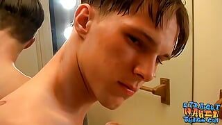 Straight bad boy stud Aaron cums after wanking off solo