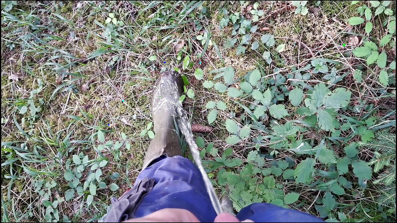 Teen masturbates riskily in the forest