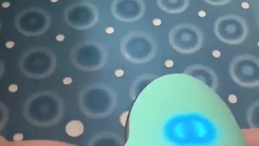 Aku suka muasin dirinya sendiri pakai dildo