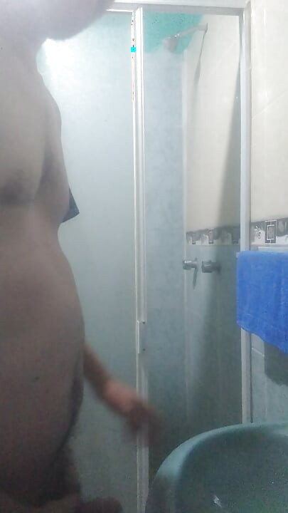 Man has fun before shower