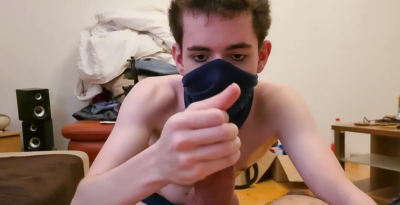Stenjajuća femboy drolja je jako jebana u rupu od strane debelog kurca - Prettyboi2000x