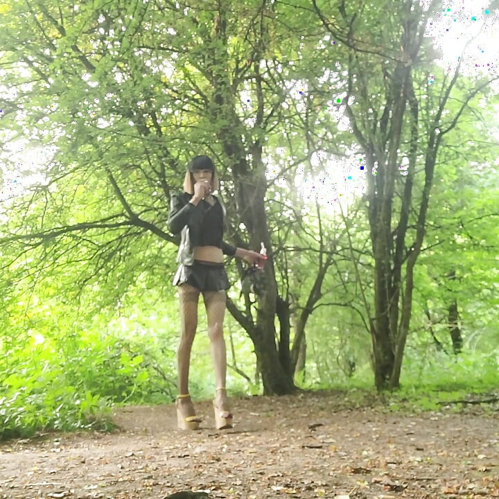 Fantasme of a Ctain. Walk in a Landfill in Sperme. Cumslut Cumdown Vanessabitchx Parischiennetrvprod