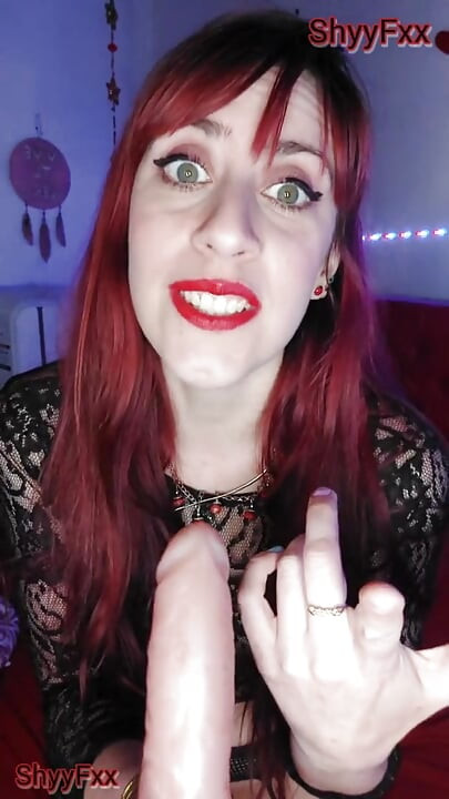 Shyyfxx una vampiro hambrienta que te usa para aliviar su fiebre de los juegos de roles - instrucciones de paja