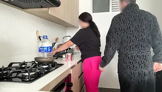 кухня с латинскими сисечками, часть 1
