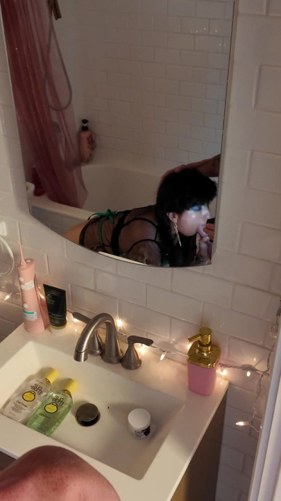 19 Year Old Starbucks Employee Gets Fucked - Voyeur 4K