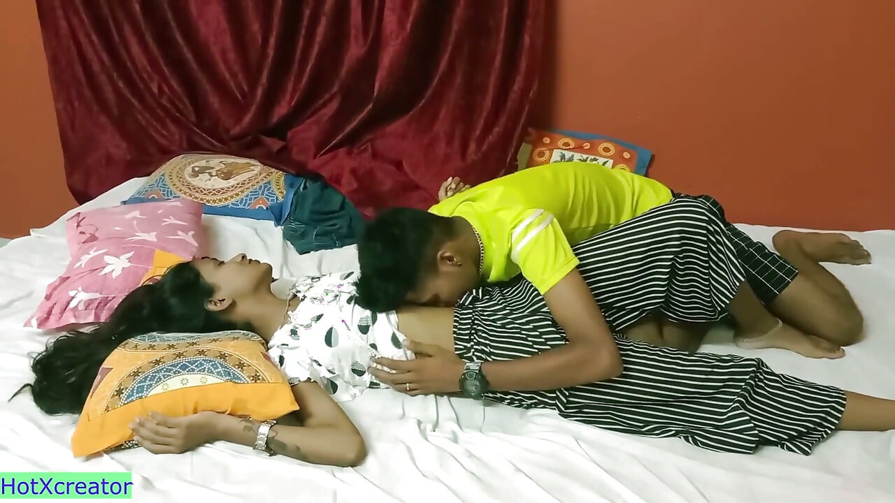 Desi 18yrs cute girl sex!