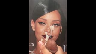 Rihanna, трибьют спермы №2