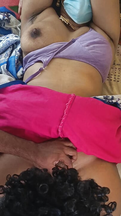 แม่บ้านเย็ดจัดหนักบนเตียง