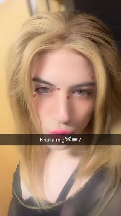 СиссиLovesCock