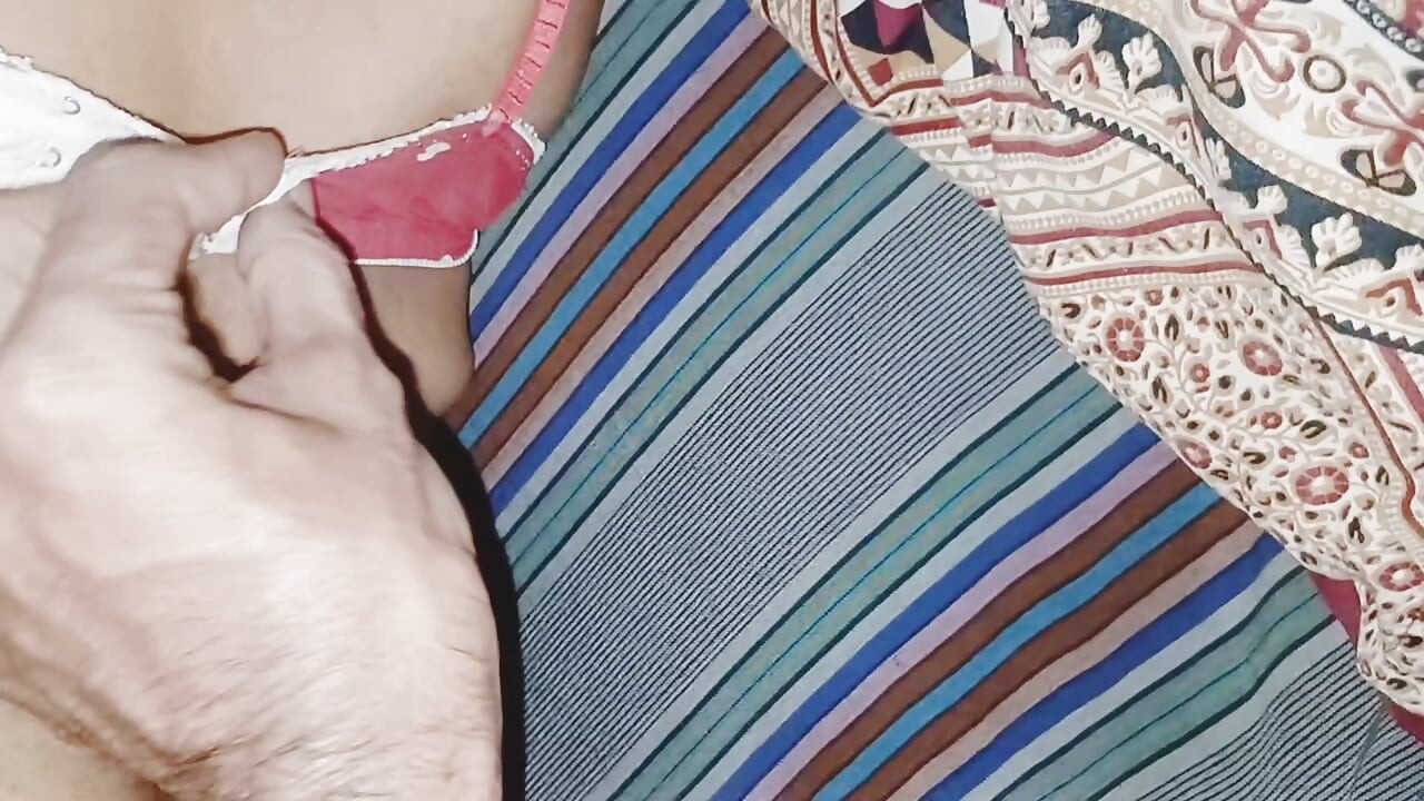 Jitna Dalo Wo Hansti thi door gaon me ik vasti ti