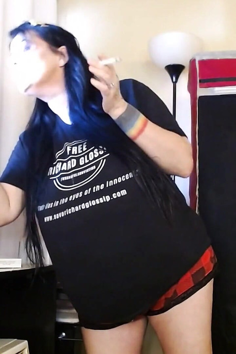 Pregnant Does She Get Caught Smoking