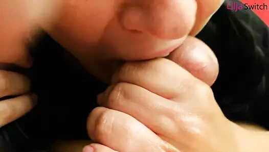 Pov Handjob nach Orgasmusfolter