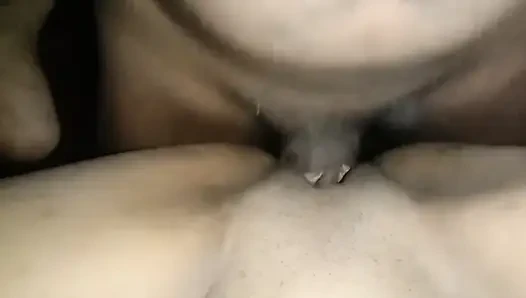 Gadis perawan Deshi mengambil porno pertama kali kontol besar