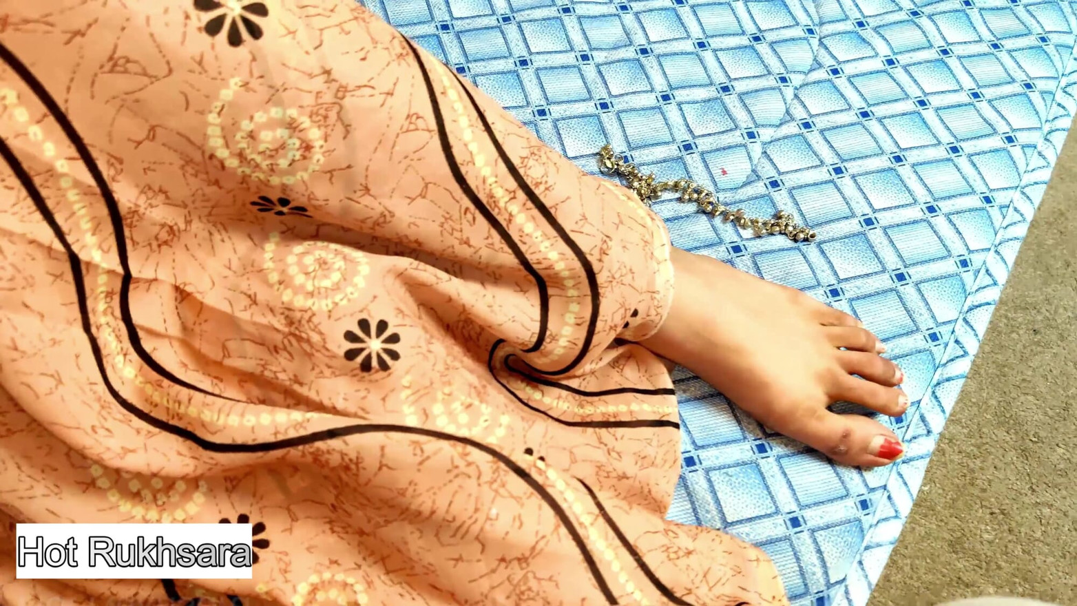 Neighbour gifted anklets and fucked