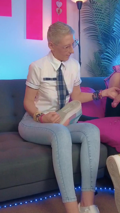 Hot StepMom milking her femboy on the pink pillow | Clip 1