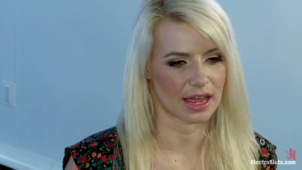Blonde on Blonde Electric Play! Anikka Is Just a Toy to Be Played with