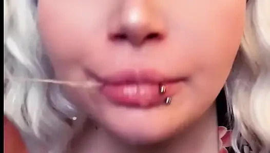 Yeni üvey annenle sevişmeden duramıyorum