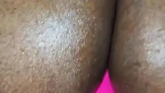 Melompat ke bug sepupu mertuaku dan dengan mainan di anus