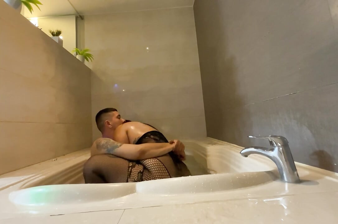 호텔 자쿠지에서 바람피는 멕시코 비