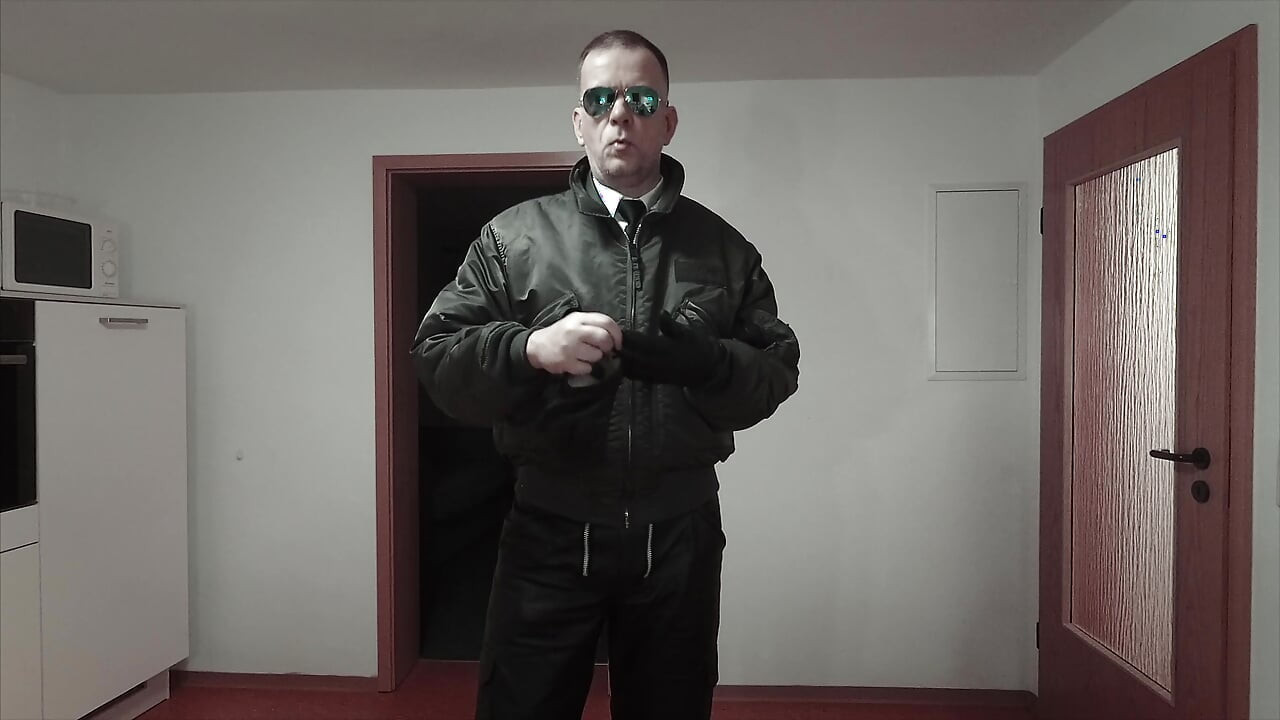 Alpha Leather Hunk XL Free Prieview 3 (Voyeur View)