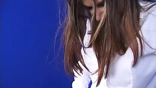 Süße schlampe lutscht schwanz in pov