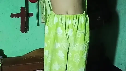 Desi-mädchen hart schöner hintern