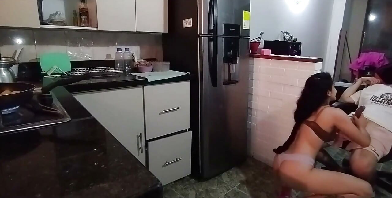 I Masturbated Looking at Her How She Was Dressed and She Couldn't Bear to Suck My Entire Cock