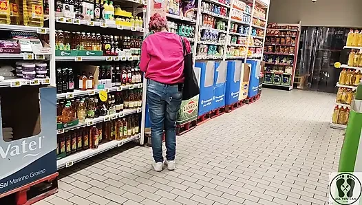 Crazy Rebeca Addams in Jeans Buttcrack at the Supermarket