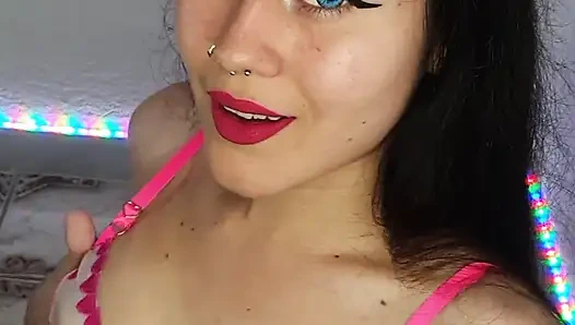 Моя горячая соседка получает сперму на ее лицо, она обожает это!