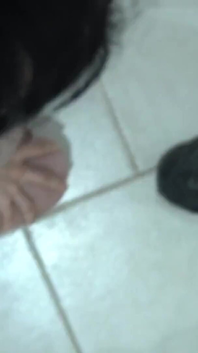 She came to collect the rent and left caught and without money | Clip 2
