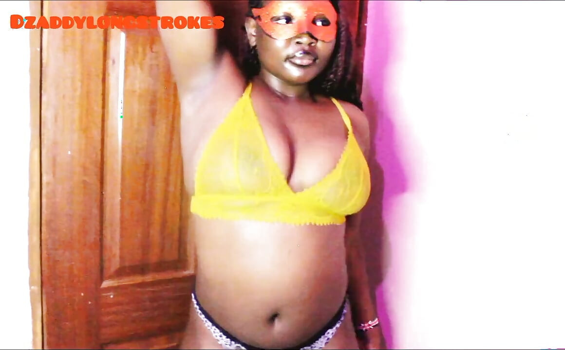 Strip Tease Babe