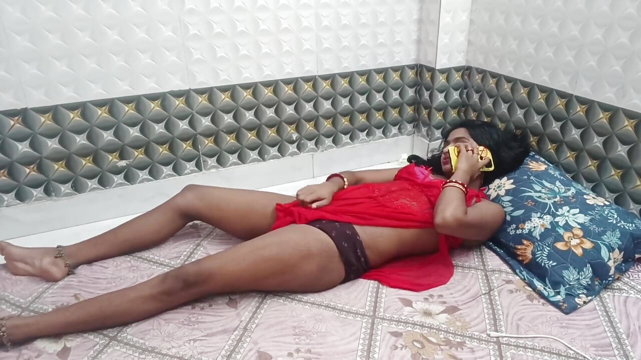 Indiana menina em lingerie vermelha sexo em casa - de quatro e foda missionária