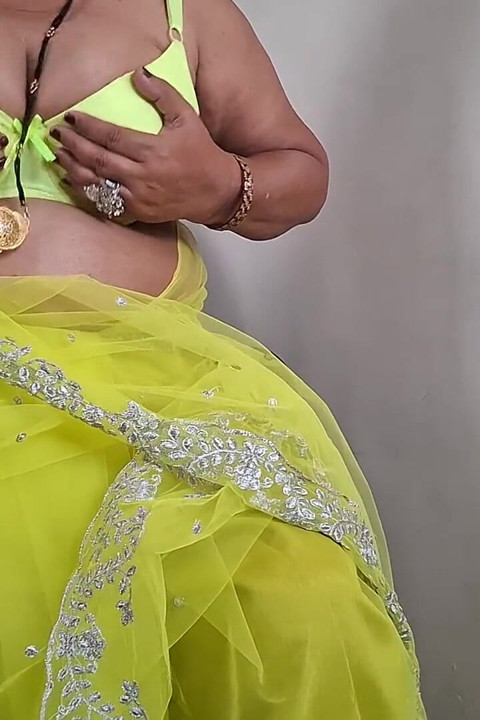 Limon rengi sari içinde tabubreakers shilpa