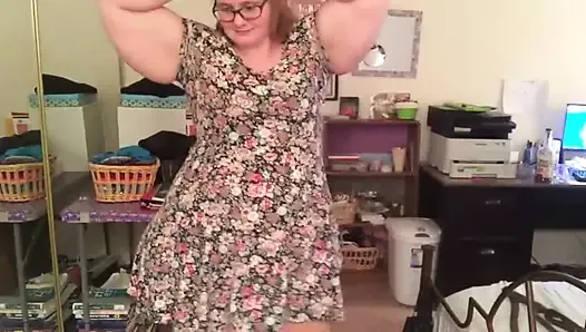 PAWG BBW Dances for the Cam