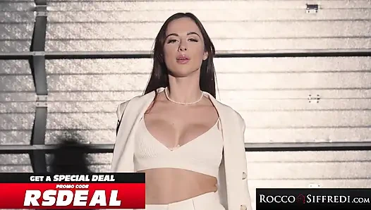 Rocco siffredi - ateşli Audrey Reid büyük bir yarakla mahvedilirken çığlık atıyor