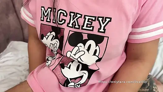 Üvey erkek kardeşim göt deliğime ve amcığıma geldi