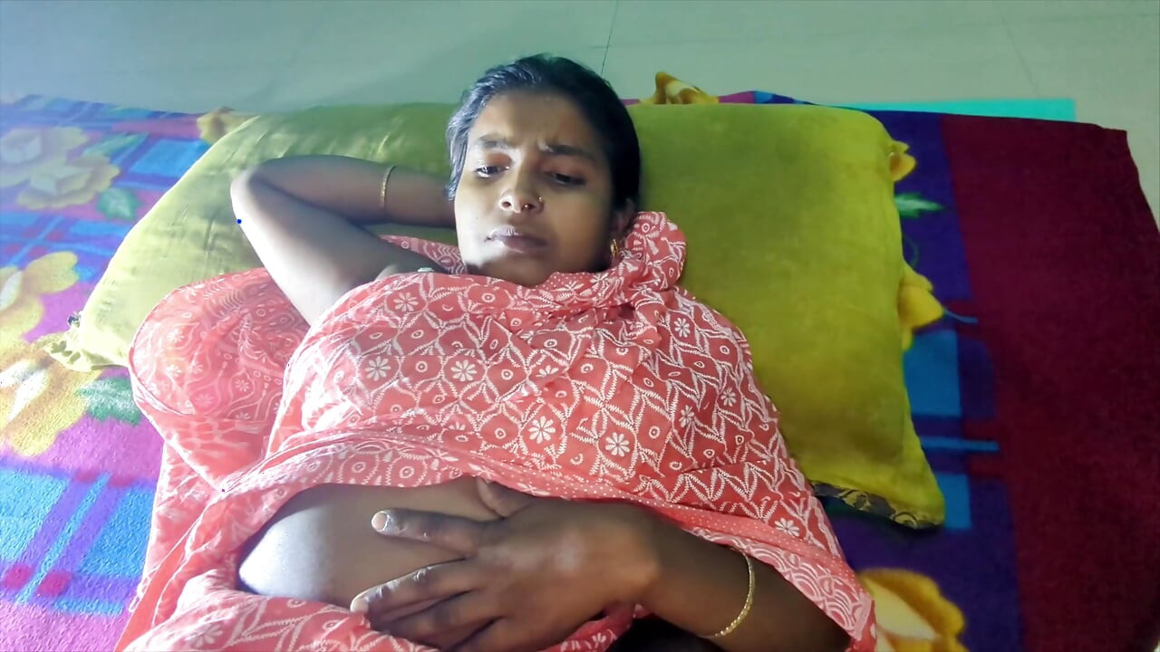 Village bhabhi protagoniza un intenso video de sexo. Mira el hermoso hindi que habla