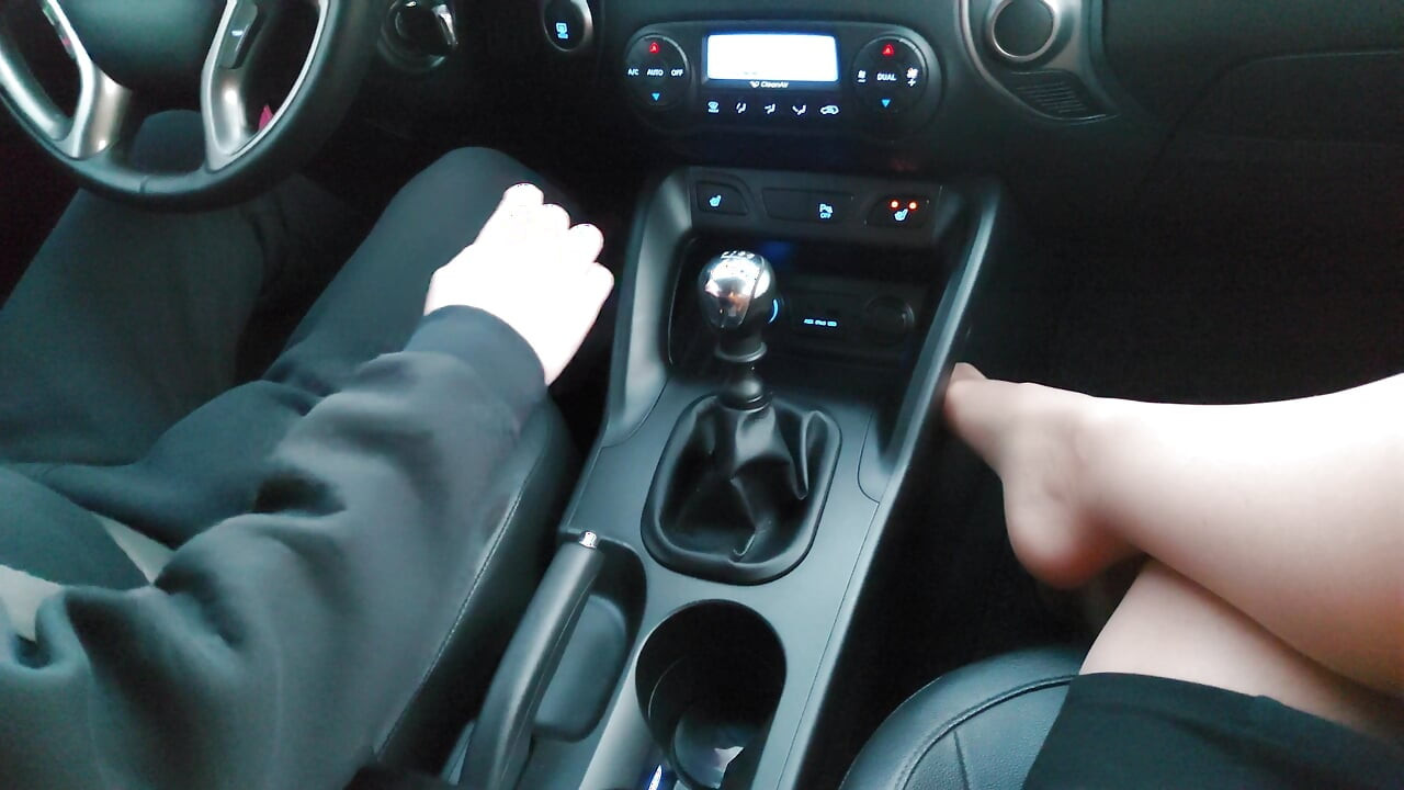 Mature woman in nylon stockings teases taxi driver in the morning on the way to the office