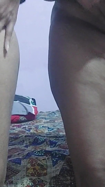 Unforgettable moment from "Tamil akka teach thangachi to self sex"