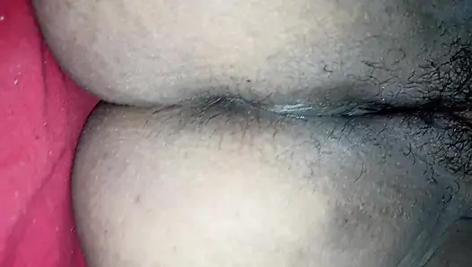 Ich schnappe mir die vagina einer versauten milf und öffne sie