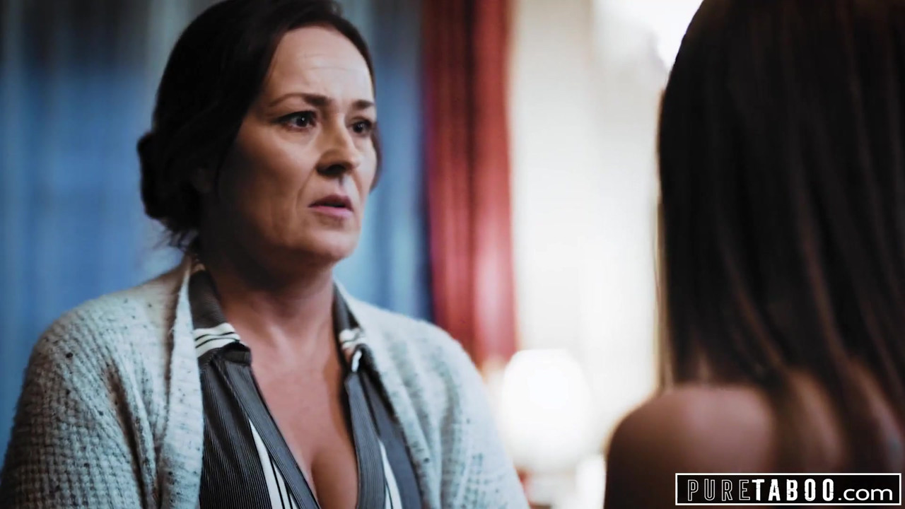 継母と継父と捕まる純粋なタブー、カイラー・クインが参加