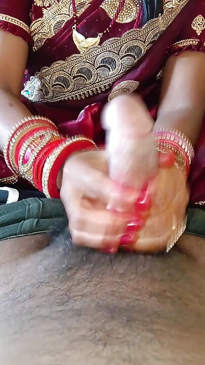 Hendjob di maine apne pati ko aur gadha ras nikali
