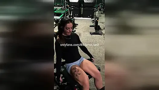 College slut squirts hard on IG live while fingering pussy