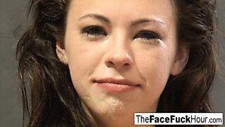 Veronika Radke follada en la cara