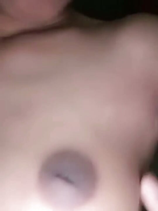 Desi chica 18+ masturbándose en el baño hasta correrse