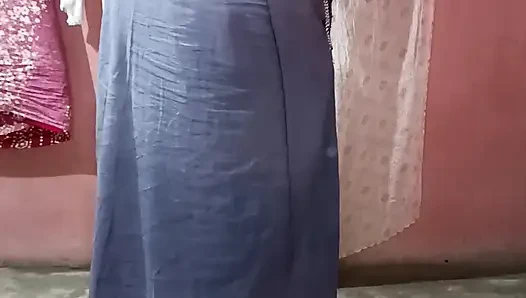 Желтая Сари сбрасывает соло, SFW