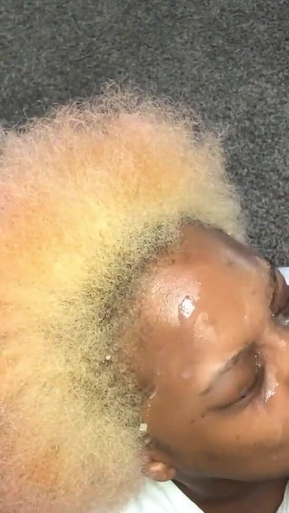 Moment inoubliable de « Bubble Gum pipe facial »